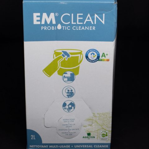 EM Clean - Wipe and clean bib